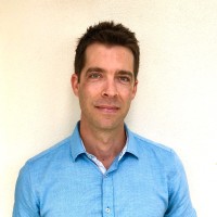 Kris Holmes