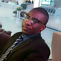 большой человек Ekandjo