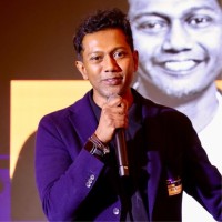 Vicknesh R Pillay