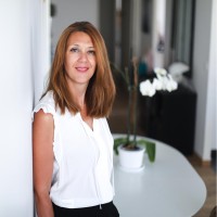 Caroline Bach