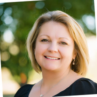 Kelly Musell, Ccue