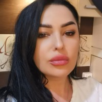 Roxana Silav