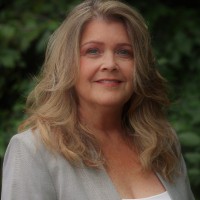 Joyce Lawrence