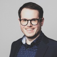 Dr. Lukas Lutz