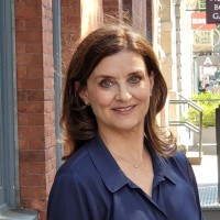 Suzanne Winick