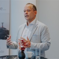 Raymond Van der Loos