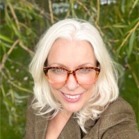 Julie Fox