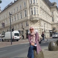 Dr. Hendrati Dwi Mulyaningsih