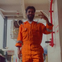 نواف ابوروزة