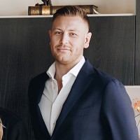 Bas Van Hoek