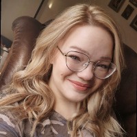 Emma Manteufel, Cpht