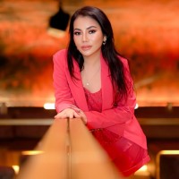 Maggie Lim
