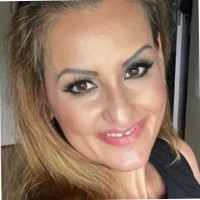 Denisa R.