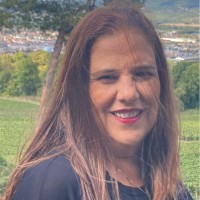 Aline Marinho Esquerdo Marques