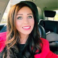 Nina Hackl