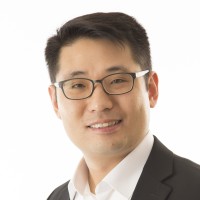 Min S. Koo, Pe, Se