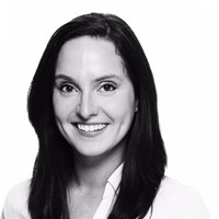 Christina John Bluver, Mlis