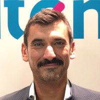 Dr. Carlos González Navajas