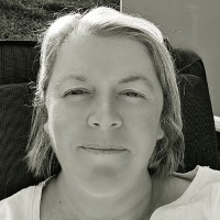 Claire Kemp