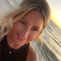 Laura McHugh
