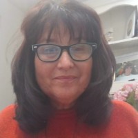 Suzanne Fox