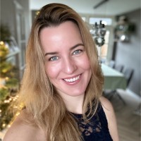 Samantha D.