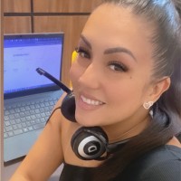 Nádia Bueno