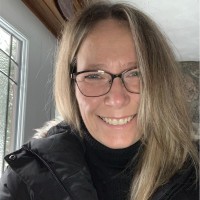 Lesley Barnes