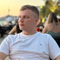 Денис Ефремов