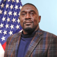 Louis Scott