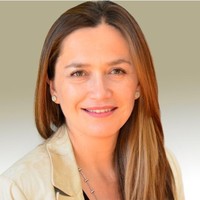 Claudia Bustamante Leimbach