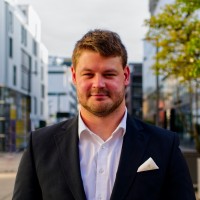 Tobias Strübind