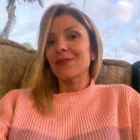 Helena Santos