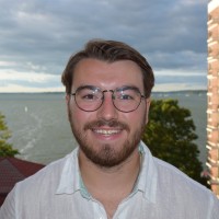 Zach Hennen, Eit