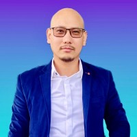 om gurung