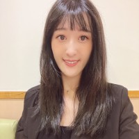 Esther Eom
