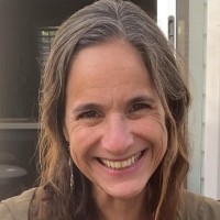 Paula Braga Kenyon