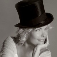 Dee Harvey
