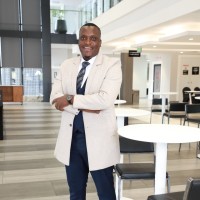 Mompoloki Makwana 💡🔍