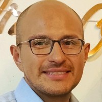 Adrian Jefferson Flores Narváez