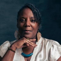 Glenis Redmond