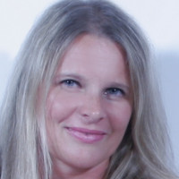 Andrea Saur