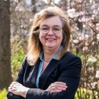 Suzanne van der Pijll