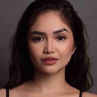 Stefanie Arianne