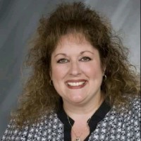 Lynda Andrade, Mba