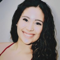 Nicolly Brinhol
