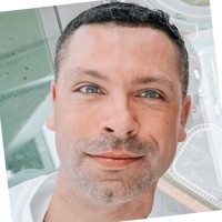 Dr. Ryan Comeau
