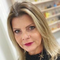 Renata Van Der Meer
