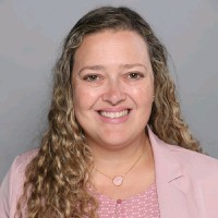 Daniela Penha Swinson , Mba