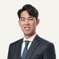 Simon J. Choi